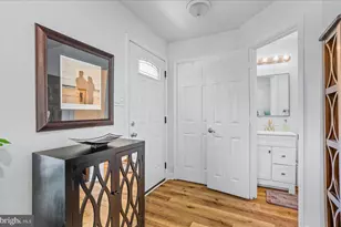 9245 Ridgefield Cir, Frederick, MD 21701 - Photo 4