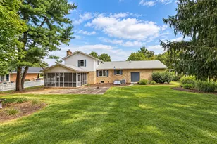 6903 Greenvale Ct, Frederick, MD 21702 - Photo 2