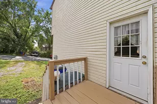 11 W E St, Brunswick, MD 21716 - Photo 6