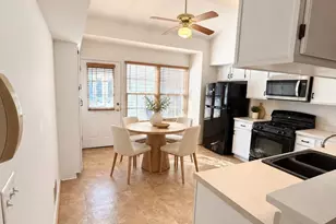 108 Charleston Ln, Frederick, MD 21702 - Photo 2