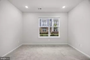 402 Matlock Ln, Frederick, MD 21701 - Photo 10