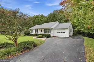 908 Winding Way, Mount Airy, MD 21771 - Photo 2