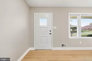 3887 Shadywood Dr, Jefferson, MD 21755 - Photo 2