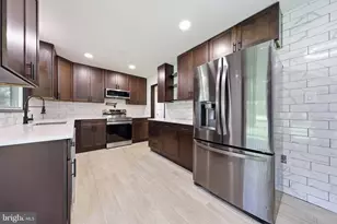 3887 Shadywood Dr, Jefferson, MD 21755 - Photo 10