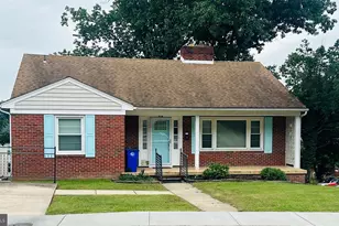 416 W B St, Brunswick, MD 21716 - Photo 1