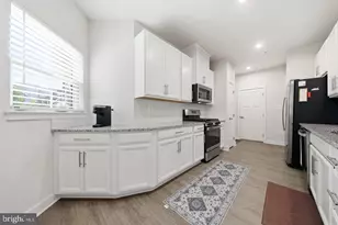 6134 Dock St, Frederick, MD 21703 - Photo 4