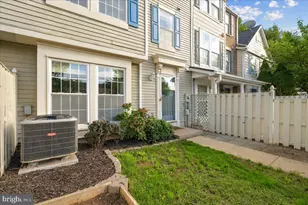 594 Hollyberry Way, Frederick, MD 21703 - Photo 4