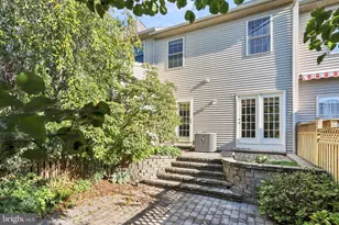 2537 Waterside Dr, Frederick, MD 21701 - Photo 2