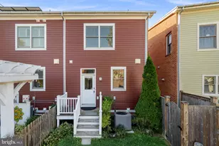 25 Lord Nickens St, Frederick, MD 21701 - Photo 28