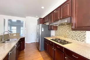 3870 Carriage Hill Dr, Frederick, MD 21704 - Photo 6