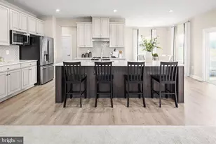 2202 Campbell Hill Wy, Frederick, MD 21702 - Photo 2