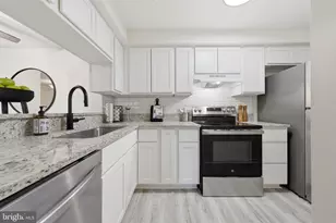 807D Stratford Way, Frederick, MD 21701 - Photo 2