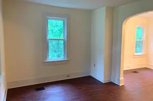 729 E D St, Brunswick, MD 21716 - Photo 2