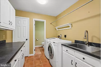 8101 Sundown Lane, Frederick, MD 21702 - Photo 10