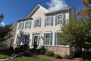 328 E Wainscot Dr E, New Market, MD 21774 - Photo 2