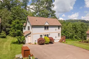 25 Silver Tree Ln, Oakland, MD 21550 - Photo 2