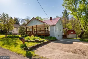 66 Old Morgantown Rd E, Friendsville, MD 21531 - Photo 2