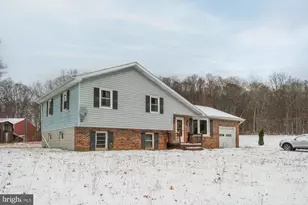 141 Truesdale Rd, Oakland, MD 21550 - Photo 2