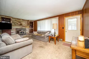 143 Manor Dr, Oakland, MD 21550 - Photo 2