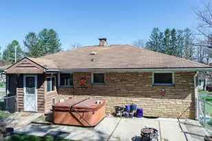 127 S Oakhall Dr, Oakland, MD 21550 - Photo 4