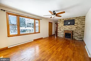 127 S Oakhall Dr, Oakland, MD 21550 - Photo 4