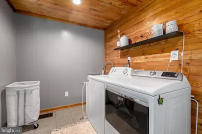 207 Shenandoah Avenue, Loch Lynn, MD 21550 - Photo 32