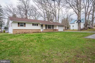 407 Seneca Ave, Mountain Lake Park, MD 21550 - Photo 2