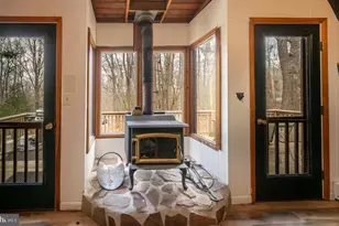 527 Deer Run Ln, Swanton, MD 21561 - Photo 8