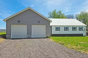 137 Shawnee Ln, Grantsville, MD 21536 - Photo 2