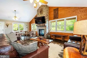 305 Lake Pointe Dr, Mc Henry, MD 21541 - Photo 8