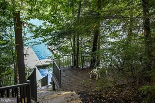 1131 Lake Shore Dr, Oakland, MD 21550 - Photo 4