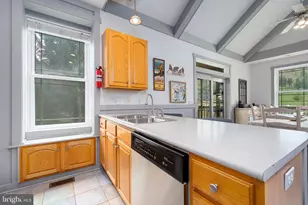 296 Lake Pointe Dr, Mc Henry, MD 21541 - Photo 14