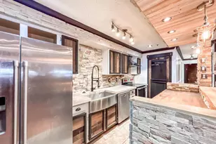 909 Woodbridge Ct, Edgewood, MD 21040 - Photo 2