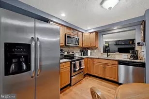 1300 E Spring Meadow Ct, Edgewood, MD 21040 - Photo 4