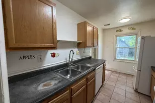 1003 Waterside Ct, Edgewood, MD 21040 - Photo 2