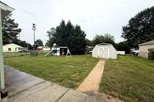 33 Raymond Ave, Aberdeen, MD 21001 - Photo 2