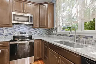 5816 Rockburn Woods Way, Elkridge, MD 21075 - Photo 12