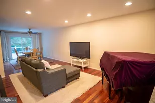 10038 Chatelaine Cir, Ellicott City, MD 21042 - Photo 4