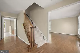 10228 Clubhouse Ct, Ellicott City, MD 21042 - Photo 6