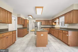 10228 Clubhouse Ct, Ellicott City, MD 21042 - Photo 16