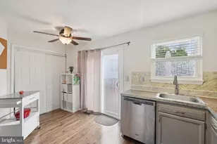 9609 Clocktower Ln, Columbia, MD 21046 - Photo 16