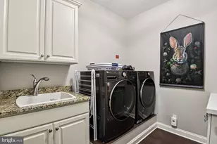 2004 Diane Ln, Ellicott City, MD 21042 - Photo 52