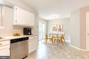 7327 Eden Brook Dr, Columbia, MD 21046 - Photo 8