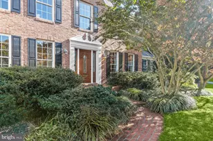 10330 Bassett Hall Ct, Ellicott City, MD 21042 - Photo 2