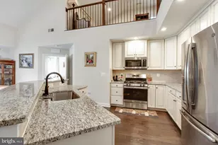 8911 Carls Ct, Ellicott City, MD 21043 - Photo 12