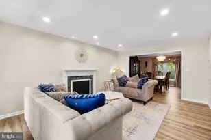 7803 Breakstone Ct, Ellicott City, MD 21043 - Photo 4