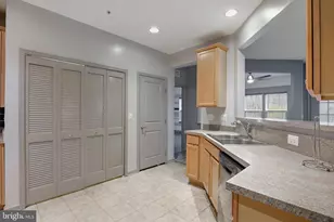 8390 Ice Crystal Dr, Laurel, MD 20723 - Photo 16