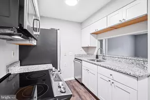 6215 Sandpiper Ct, Elkridge, MD 21075 - Photo 6