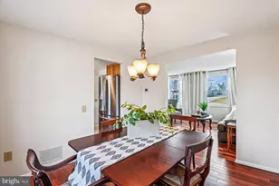 6887 Garland Ln, Columbia, MD 21045 - Photo 14