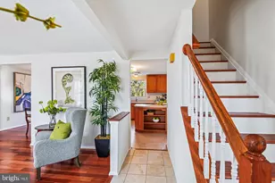 6887 Garland Ln, Columbia, MD 21045 - Photo 4